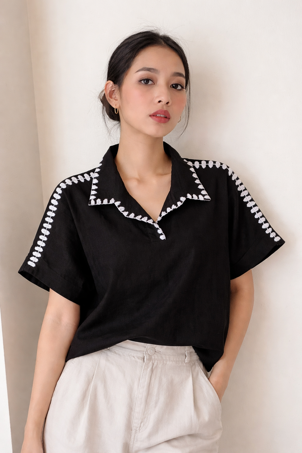 Maya Embroidered Blouse (Black)