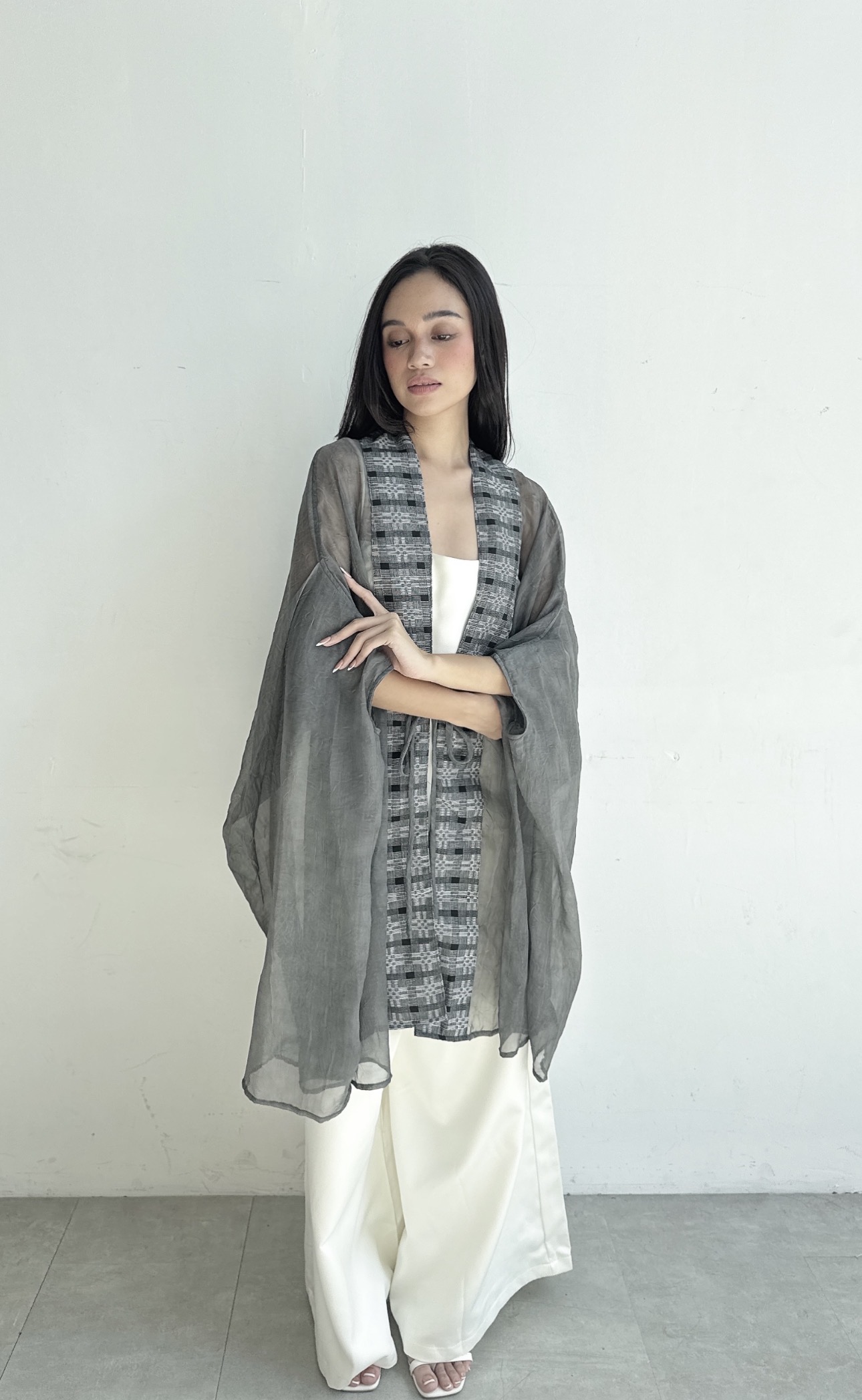Anita Cape Vest (Black)